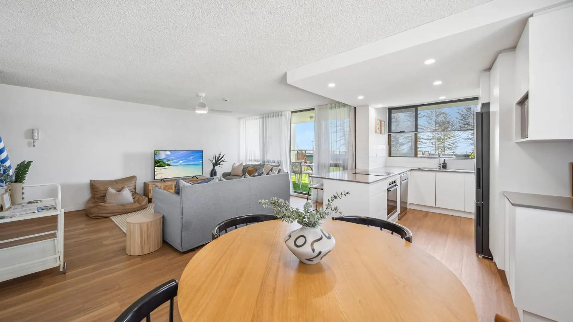 Alexandra Headland Beachfront Unit شقة